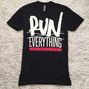 RUN EVERYTHING LABS Unisex LOGO Tee